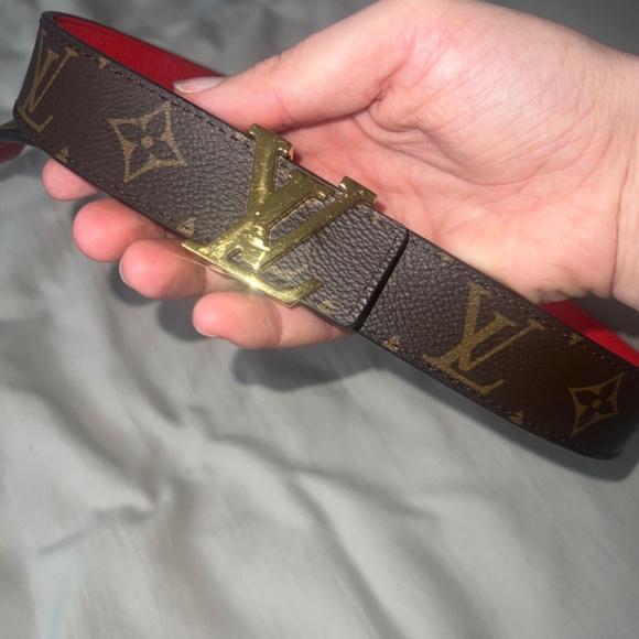 Louis Vuitton Women’s initials reversible belt - Picture 3 of 5